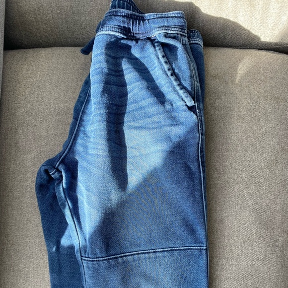 Abercrombie kids jogger in a soft denim material - Picture 2 of 5